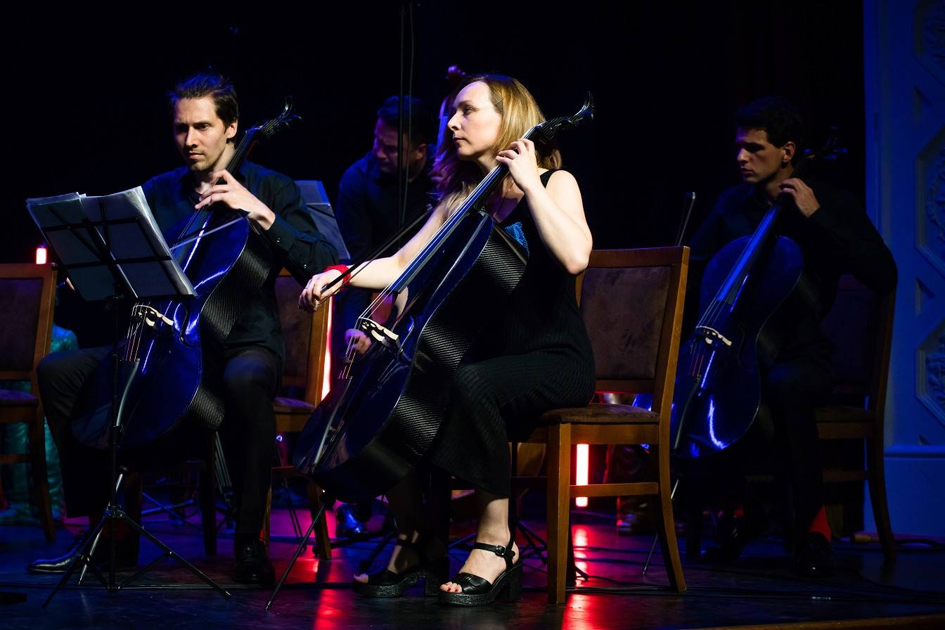 NEW! Carbon cello EvoLine Hybrid made in Germany