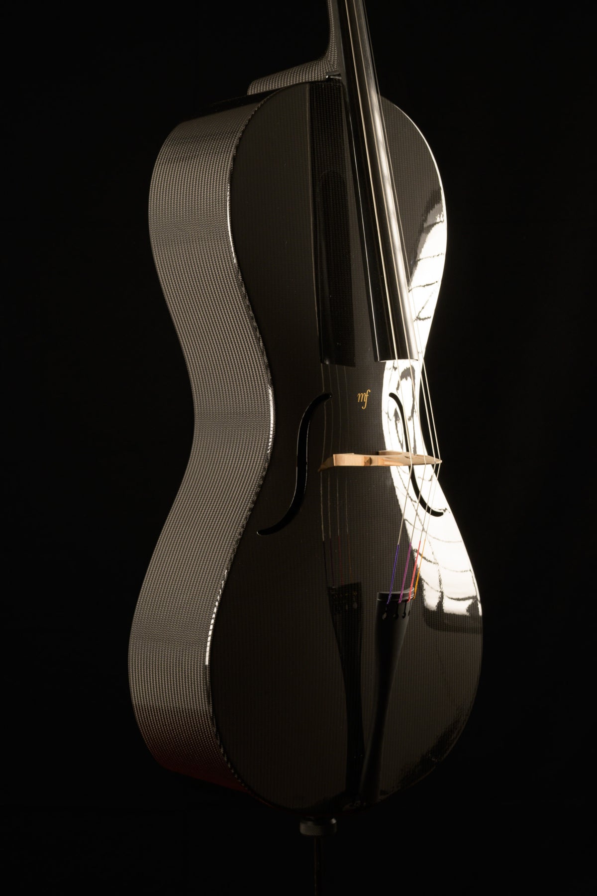 mf | core Cello, left side view