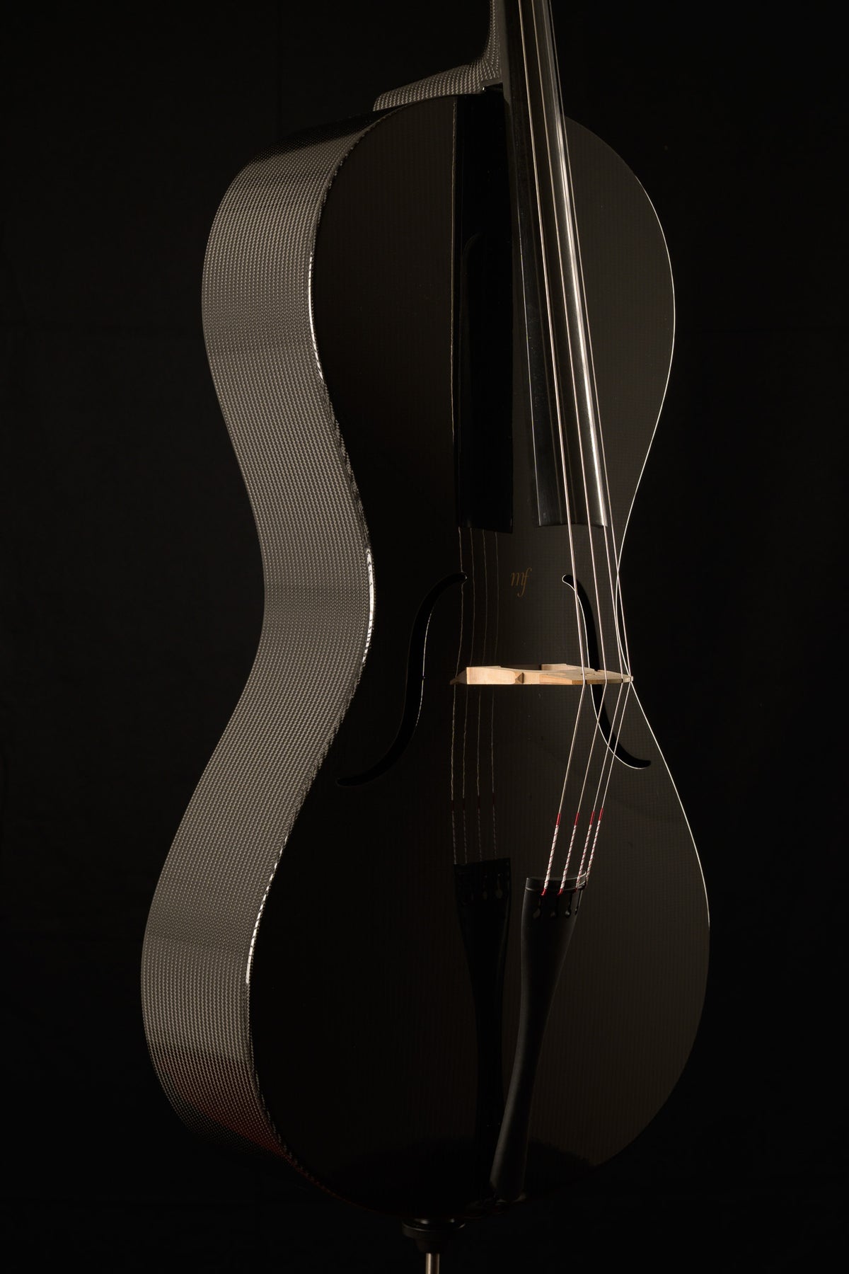 mf | solo Cello, left side view