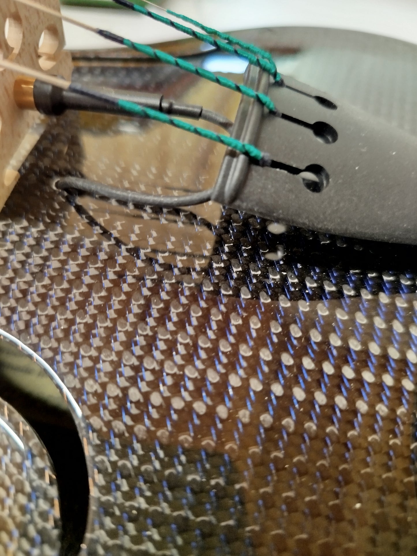 Special Edition: Carbon Violin with an Elegant Iridescent Gold/Silver/Blue Pattern